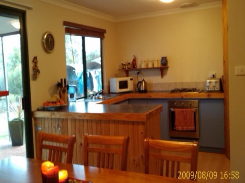 9 Chillicup Road, Broomehill WA 6318