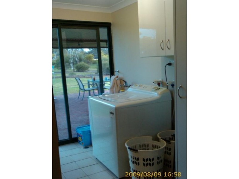 9 Chillicup Road, Broomehill WA 6318