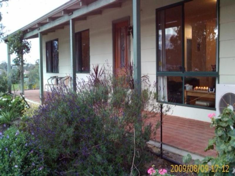 9 Chillicup Road, Broomehill WA 6318