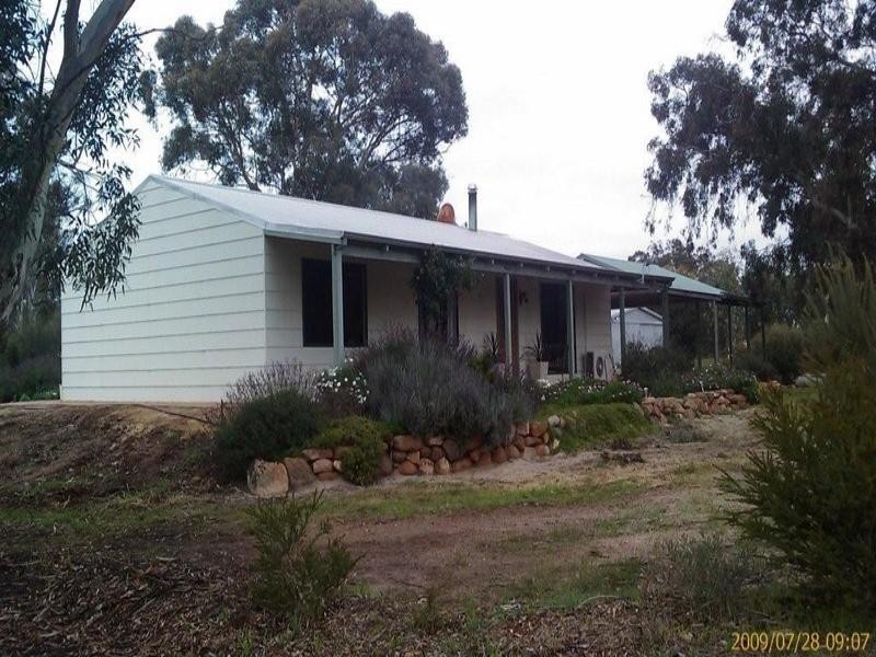 9 Chillicup Road, Broomehill WA 6318