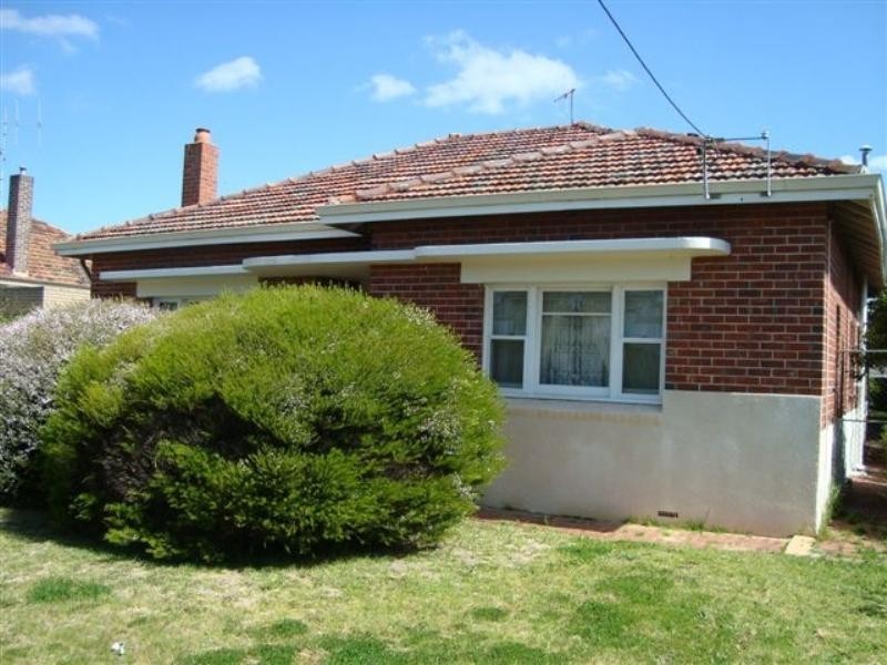 29 Carew Street, Katanning WA 6317