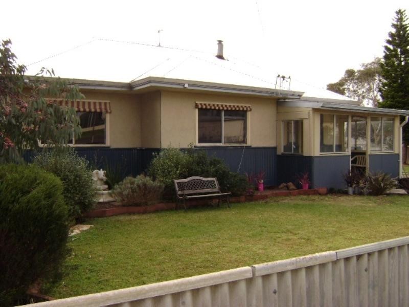 9 GORDON Street, Kojonup WA 6395