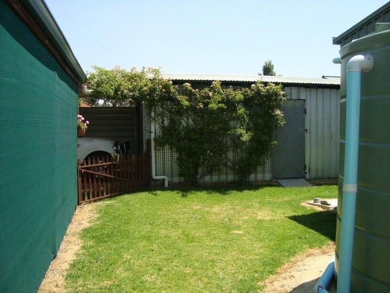 7 Charles, Katanning WA 6317