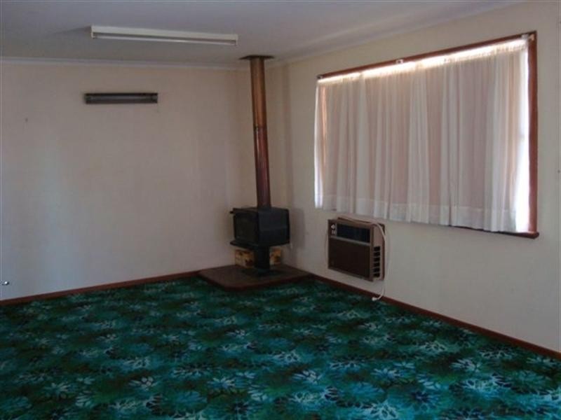 4 Davies Street, Gnowangerup WA 6335