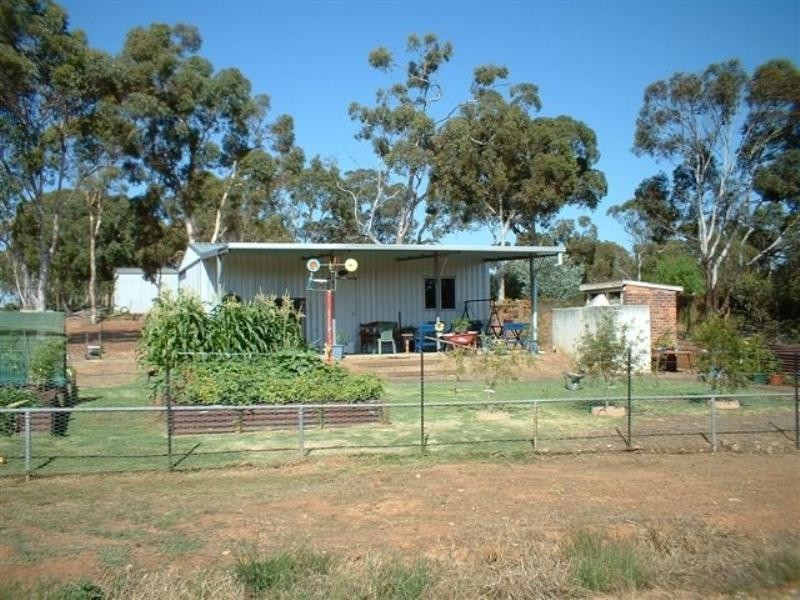 23 Blackwood Road, Muradup WA 6394