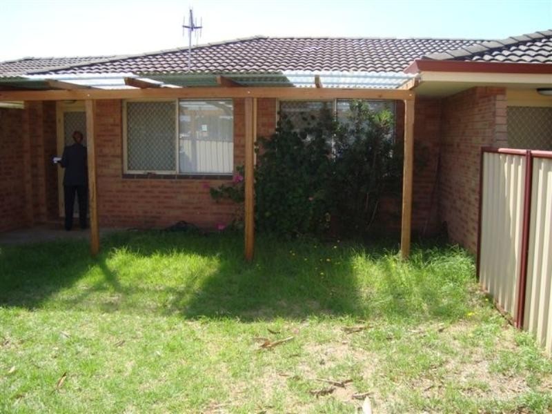 UNIT 2/3 ALYMORE Street, Gnowangerup WA 6335