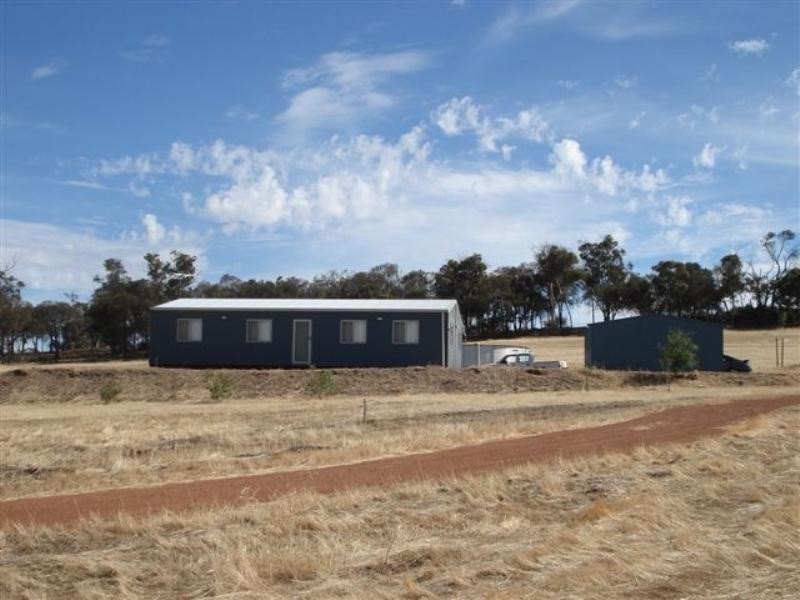 136 McDonald, Woodanilling WA 6316