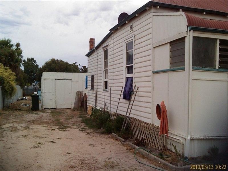 60 Beaufort Street, Katanning WA 6317