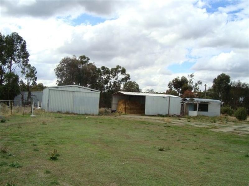7 Oxley Road, Katanning WA 6317
