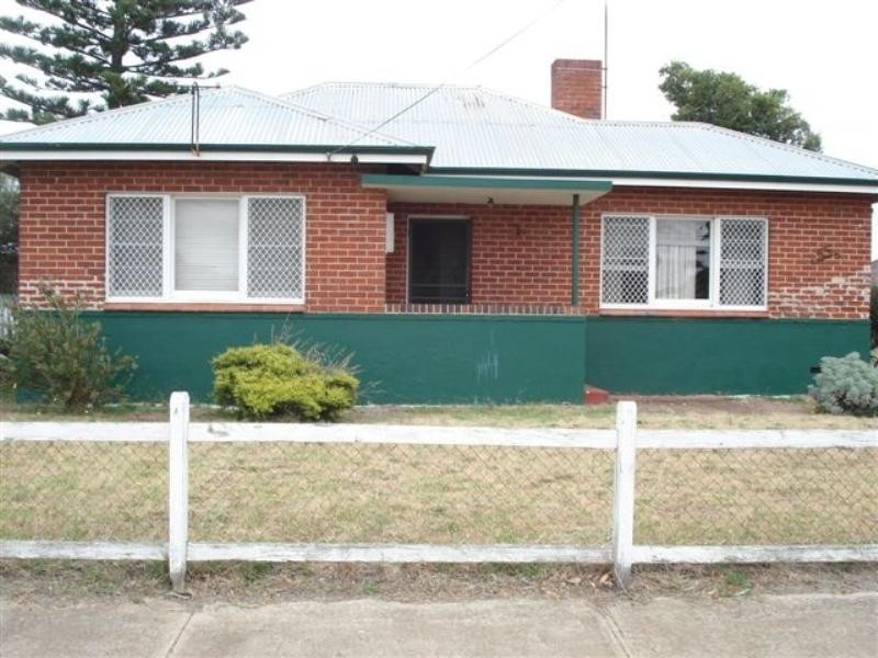 55 Park Street, Katanning WA 6317
