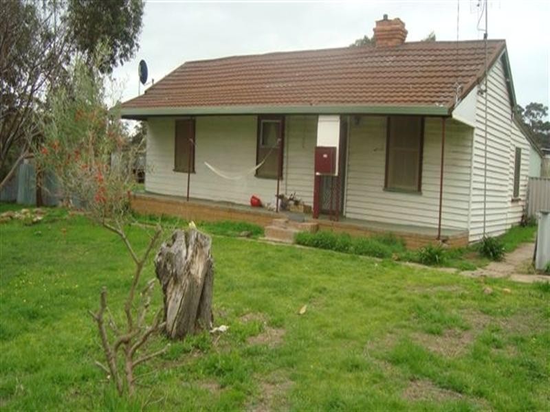 32 and 36 Lathom Street, Broomehill WA 6318