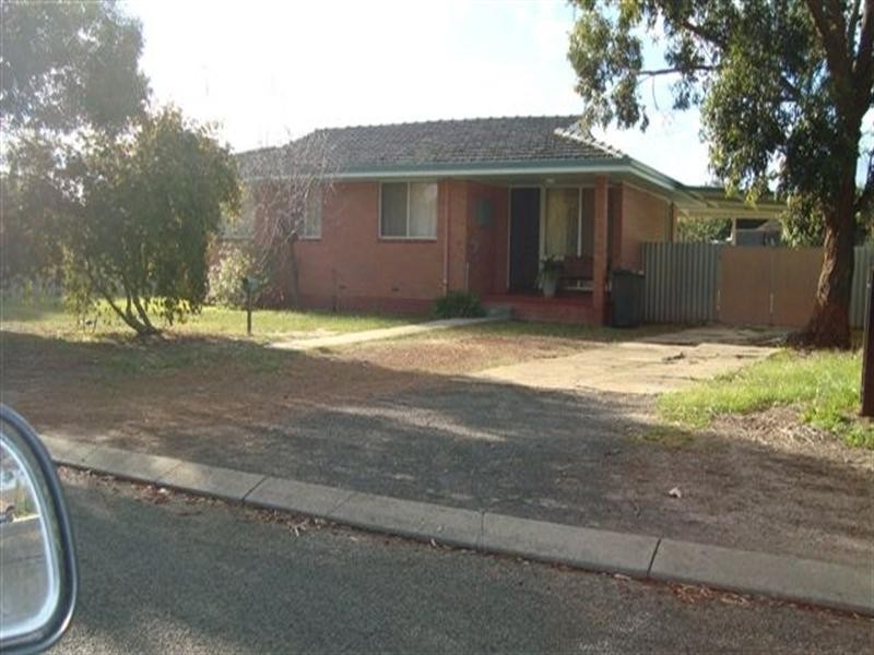 35 Marri Drive, Katanning WA 6317