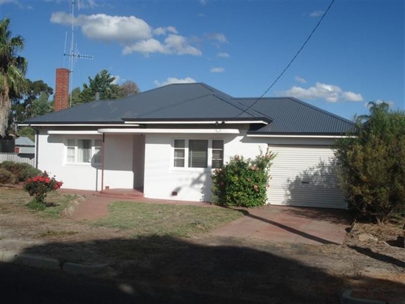 8 Forrest Street, Katanning WA 6317