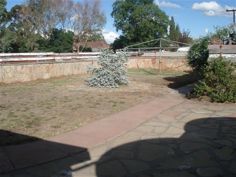 8 Forrest Street, Katanning WA 6317