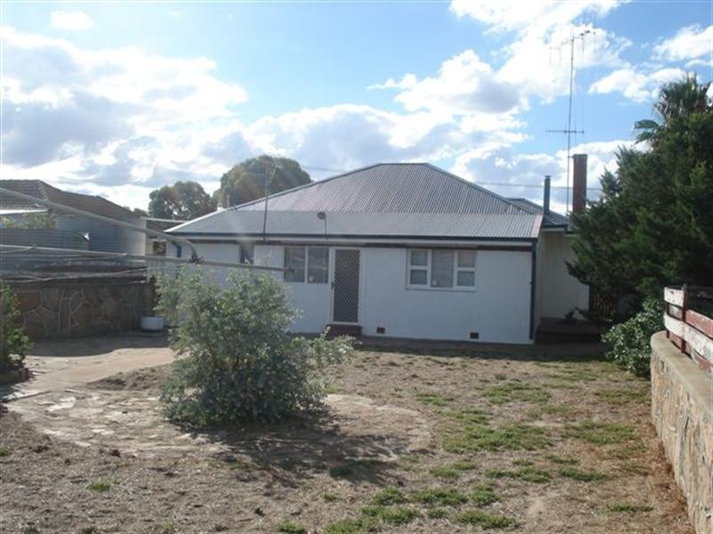 8 Forrest Street, Katanning WA 6317