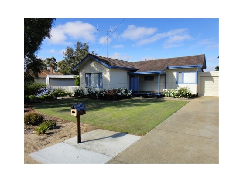 22 Kemble Terrace, Katanning WA 6317