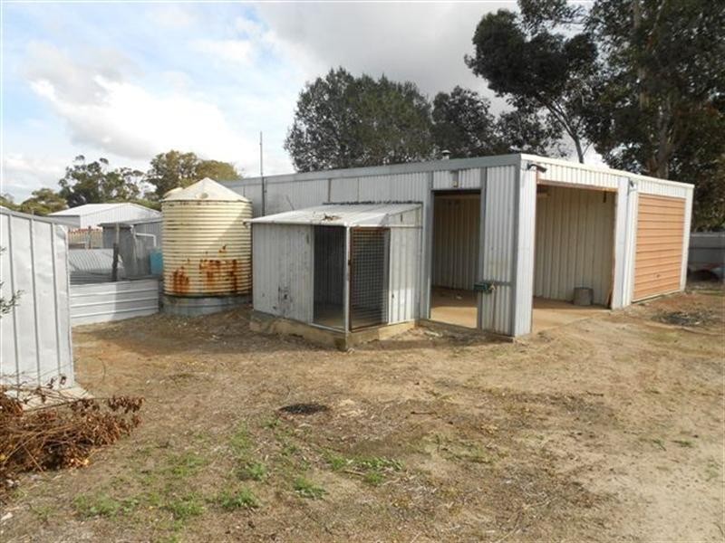 24 Broome Street, Katanning WA 6317