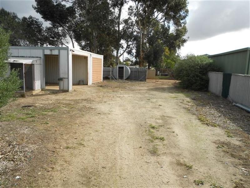 24 Broome Street, Katanning WA 6317