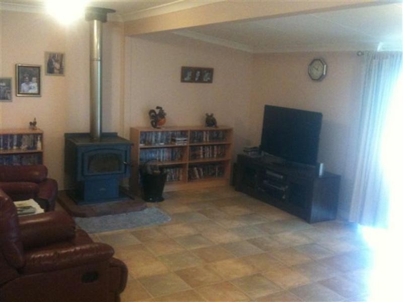 13 Yougenup Road, Gnowangerup WA 6335