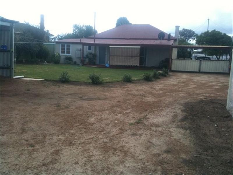 13 Yougenup Road, Gnowangerup WA 6335