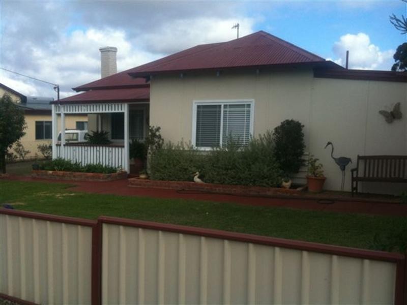 13 Yougenup Road, Gnowangerup WA 6335