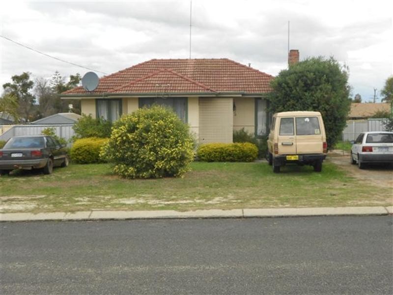 12 Bowden Terrace, Katanning WA 6317