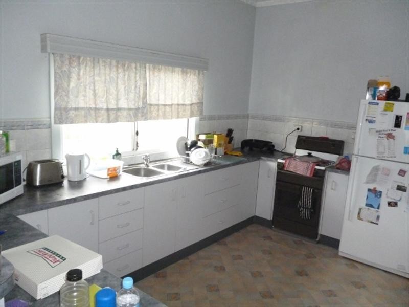 7 Bond Street, Katanning WA 6317