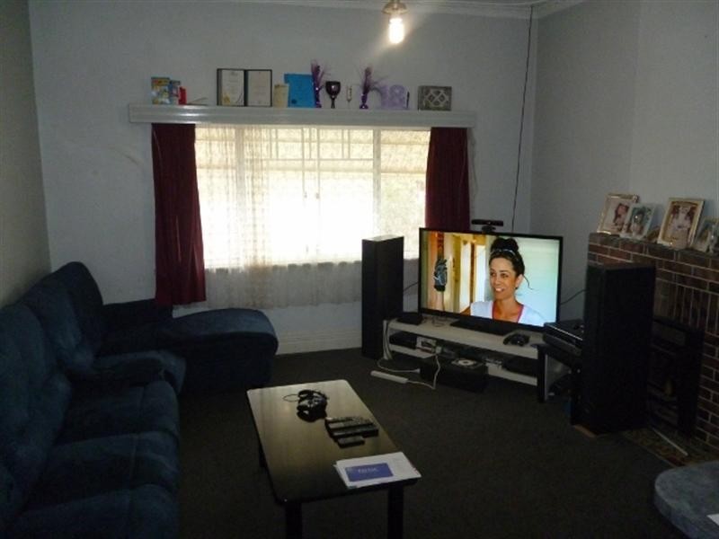 7 Bond Street, Katanning WA 6317