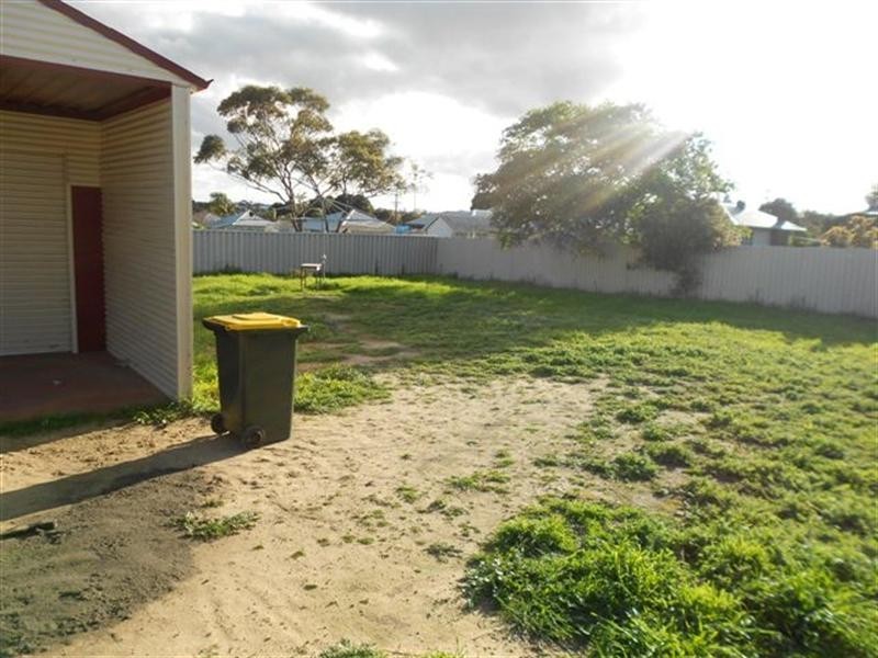 33 Chipper Street, Katanning WA 6317