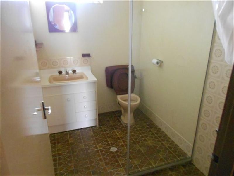 21 Braeside Road, Katanning WA 6317