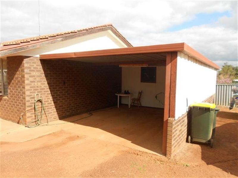 21 Braeside Road, Katanning WA 6317