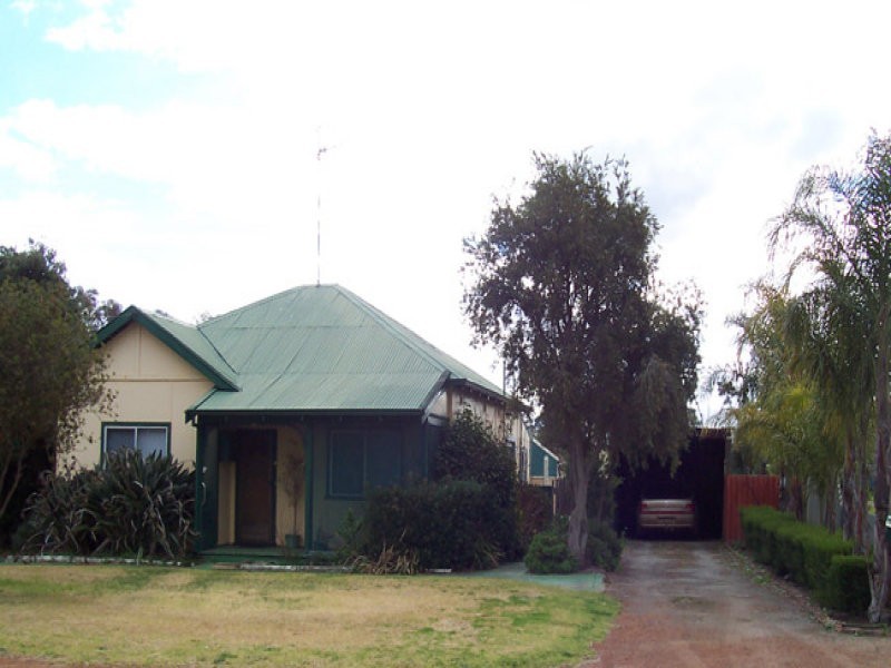 104 Avon Street, Katanning WA 6317