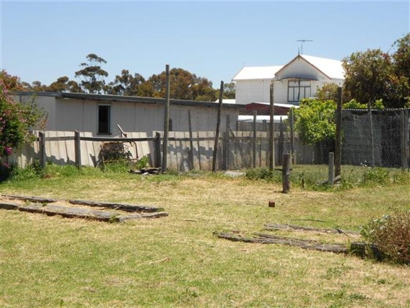 50 Annie Street, Katanning WA 6317