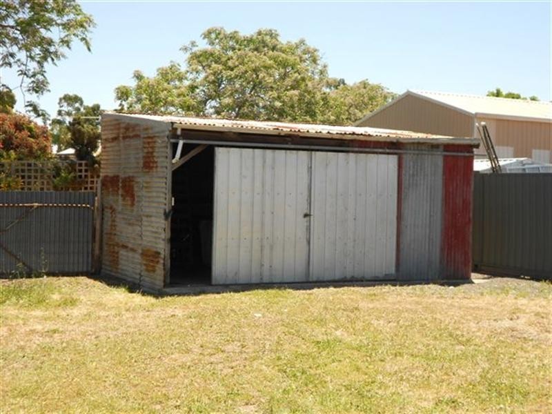 50 Annie Street, Katanning WA 6317