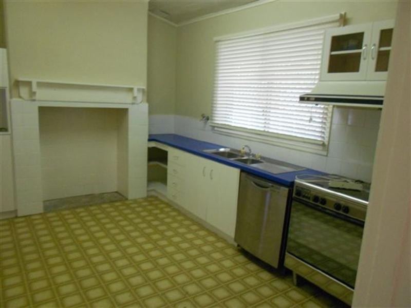 16 Amherst Street, Katanning WA 6317