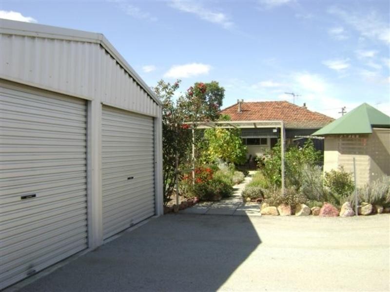9 Charles Street, Katanning WA 6317