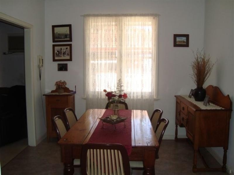 9 Charles Street, Katanning WA 6317