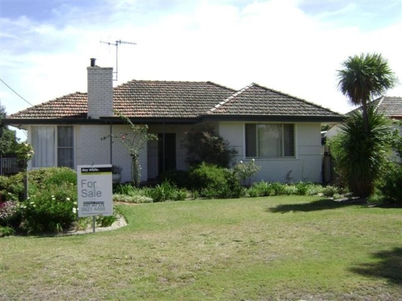 9 Charles Street, Katanning WA 6317