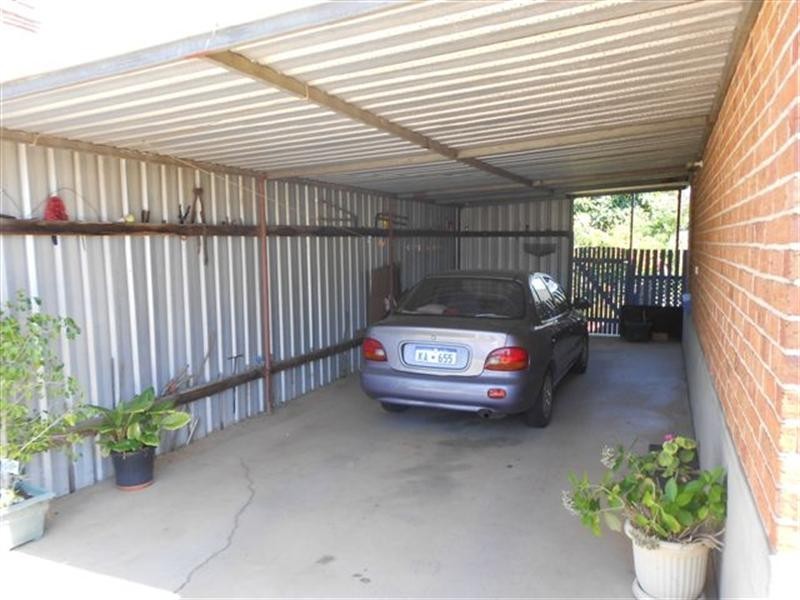 8 Beach Street, Katanning WA 6317