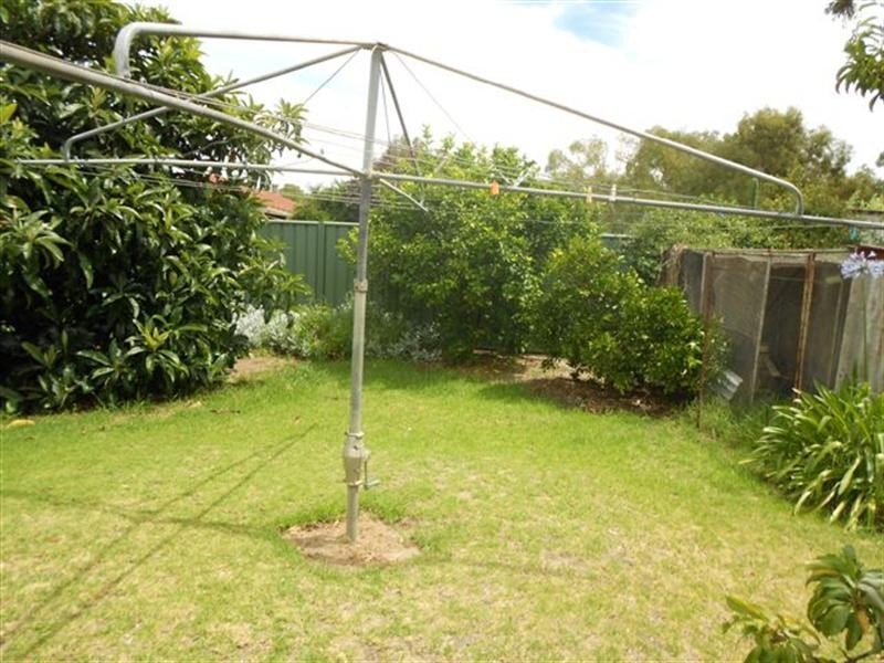 8 Beach Street, Katanning WA 6317