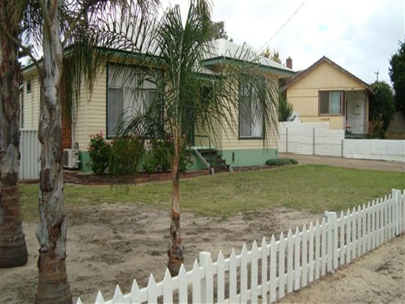 17 Francis Street, Katanning WA 6317