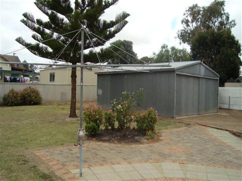 17 Francis Street, Katanning WA 6317