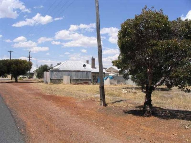 75 Carew Street, Katanning WA 6317