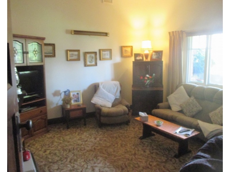 32 Taylor Street, Dumbleyung WA 6350