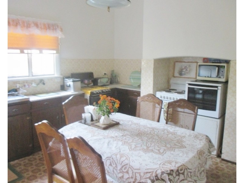 32 Taylor Street, Dumbleyung WA 6350