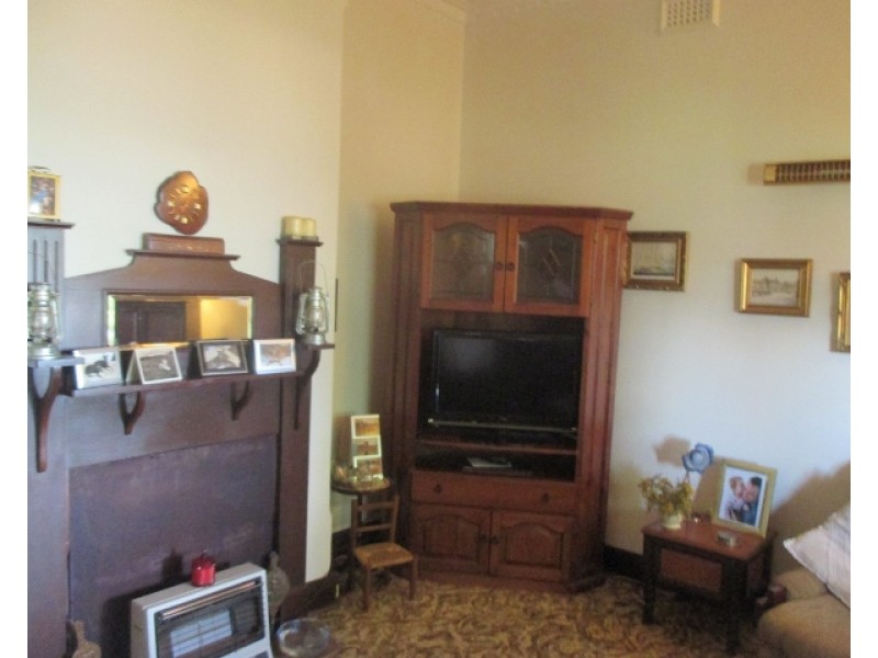 32 Taylor Street, Dumbleyung WA 6350