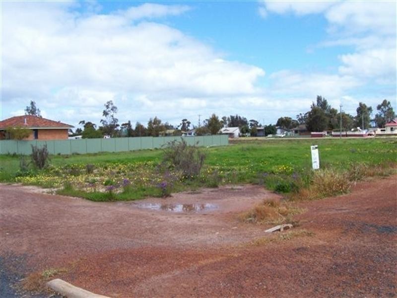 76 Piesse Street, Katanning WA 6317
