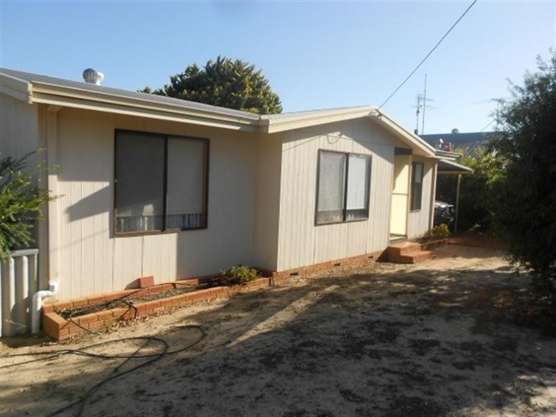 67 Harvey Street, Dumbleyung WA 6350