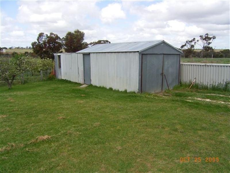 22 Railway Crescent, Gnowangerup WA 6335