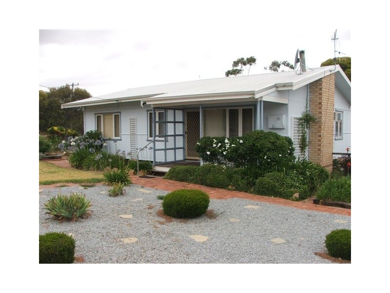 10 Golflinks Road, Katanning WA 6317